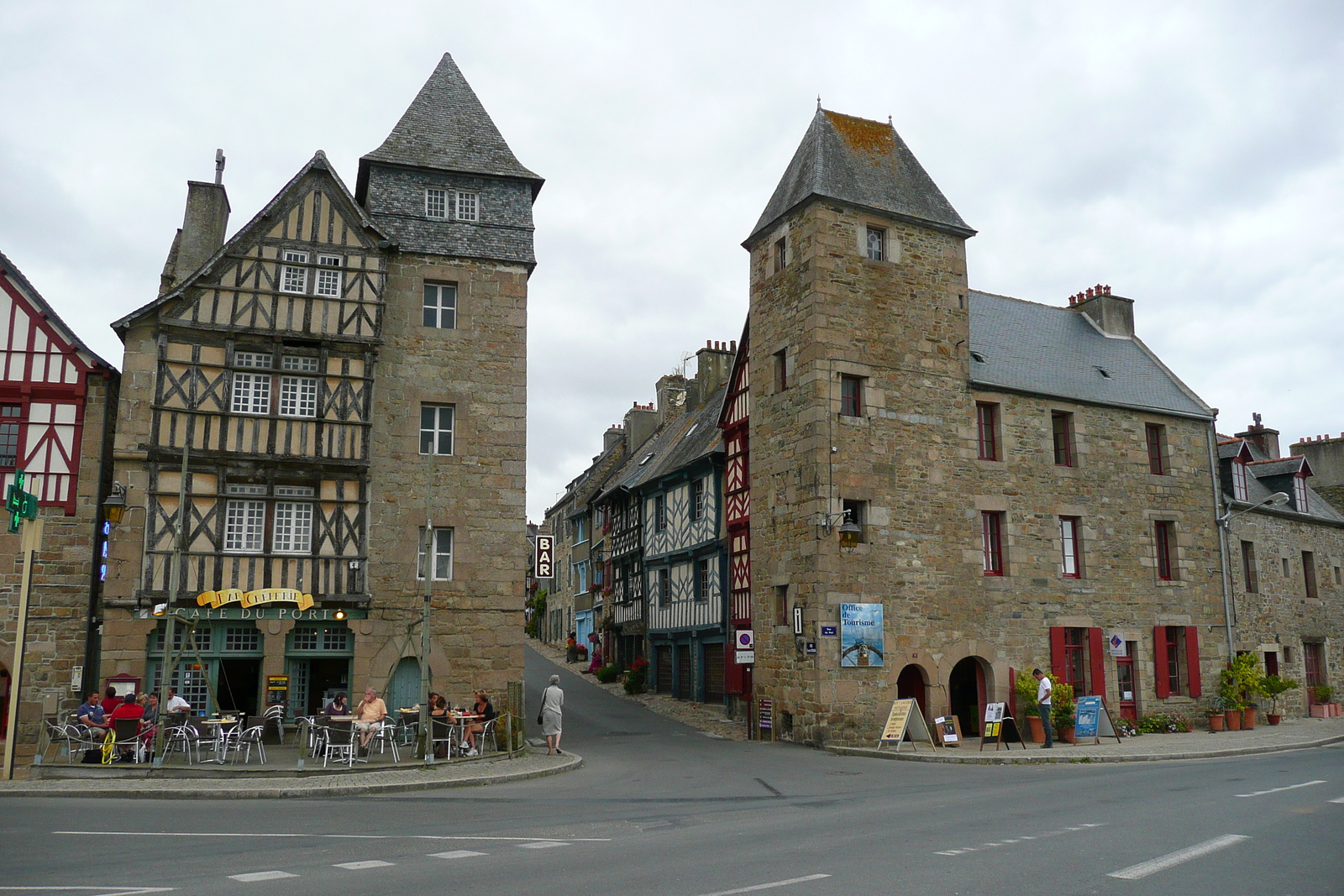 Picture France Treguier 2007-08 23 - Perspective Treguier