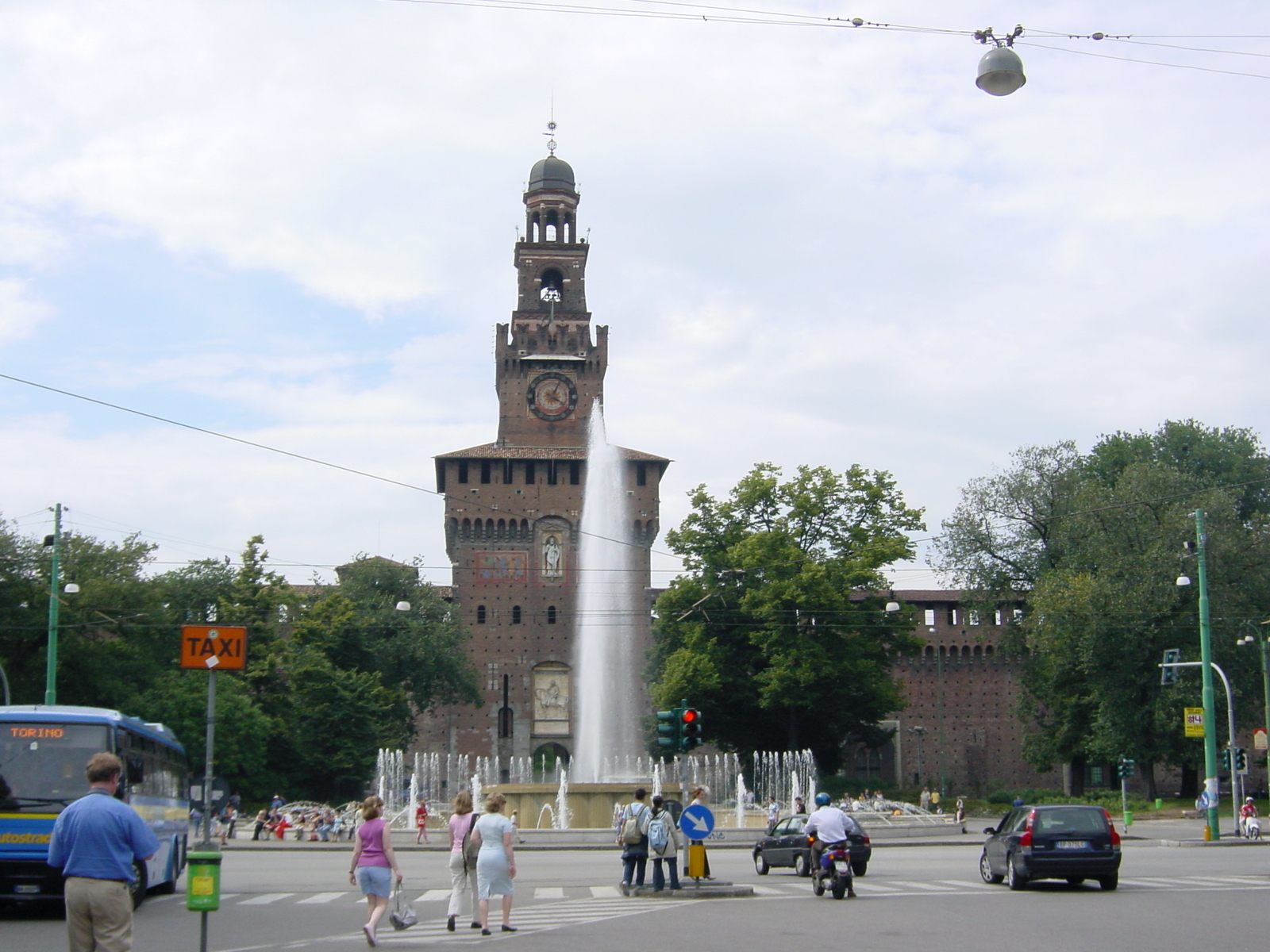 Picture Italy Milan 2002-07 54 - Store Milan