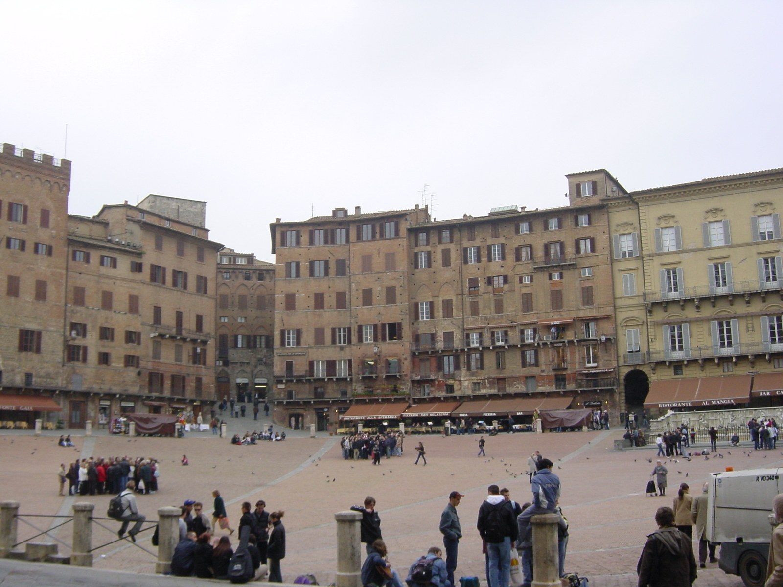 Picture Italy Siena 2004-03 46 - Perspective Siena