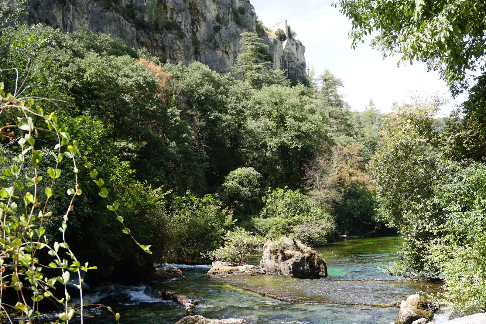 Picture France Fontaine-de-Vaucluse 2017-08 56 - Perspective Fontaine-de-Vaucluse