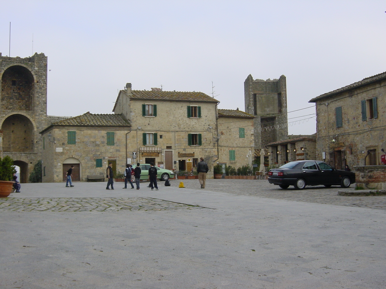 Picture Italy Monteriggioni 2004-03 0 - Perspective Monteriggioni