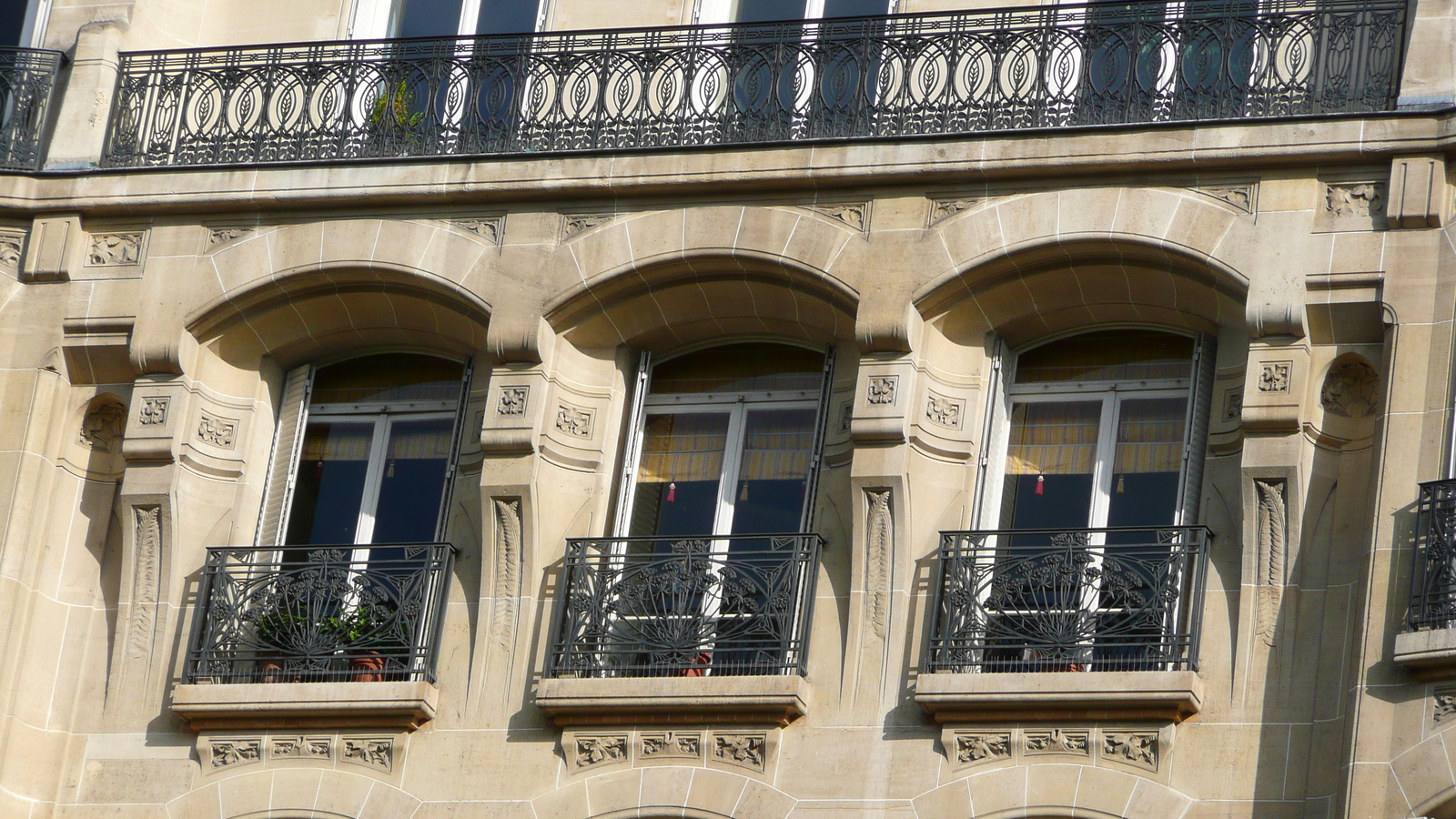 Picture France Paris 17th Arrondissement Rue Jouffroy d'Abbans 2007-06 4 - Perspective Rue Jouffroy d'Abbans