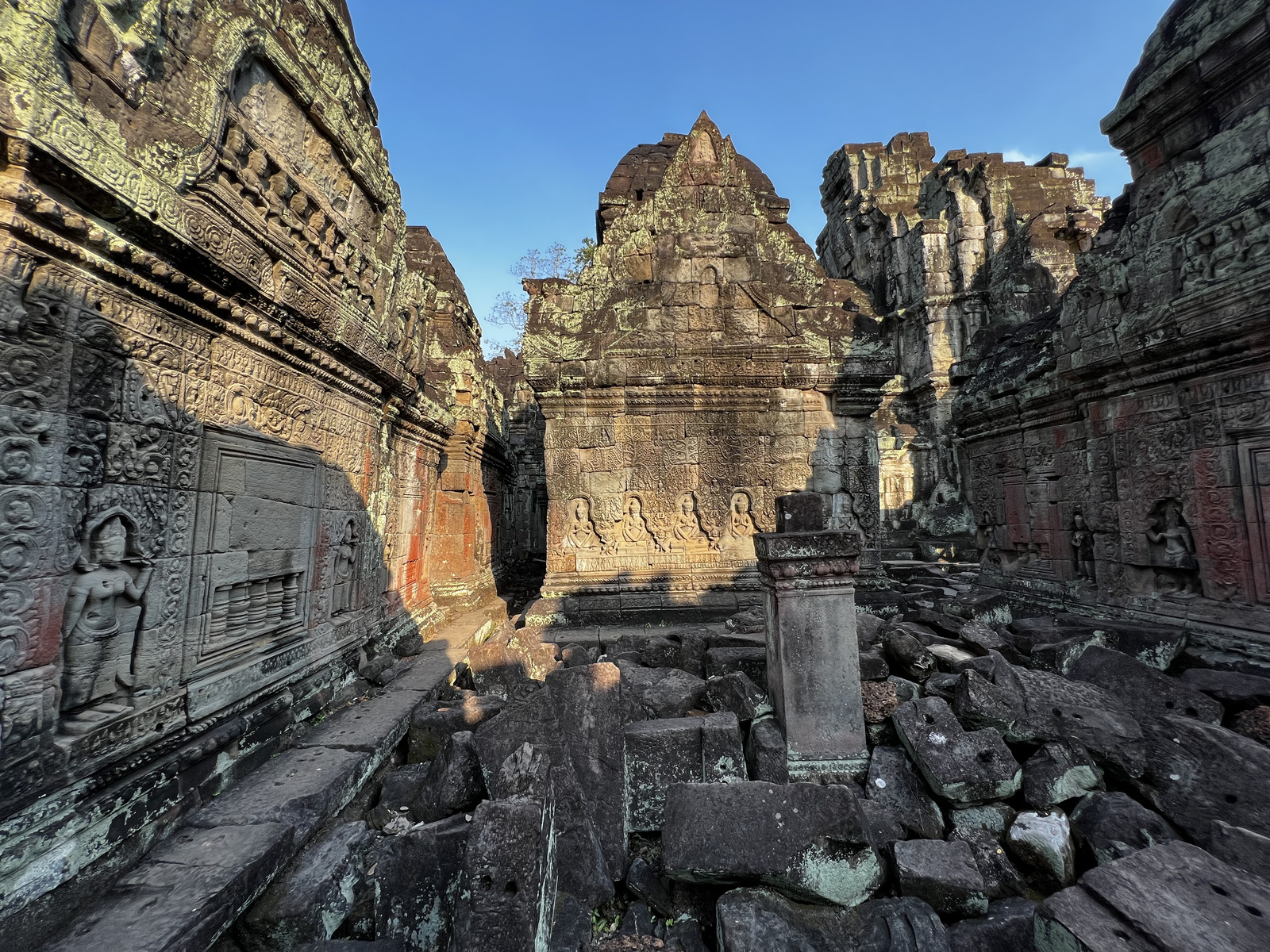 Picture Cambodia Siem Reap Preah Khan 2023-01 18 - Flight Preah Khan