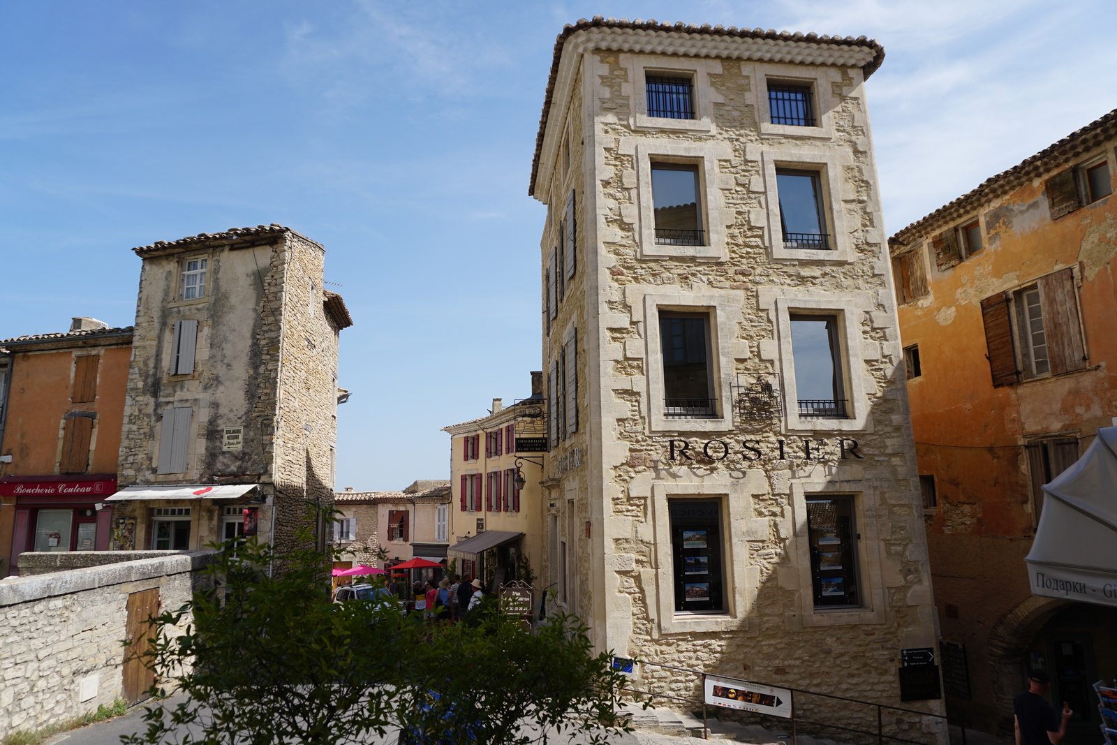 Picture France Gordes 2017-08 2 - View Gordes