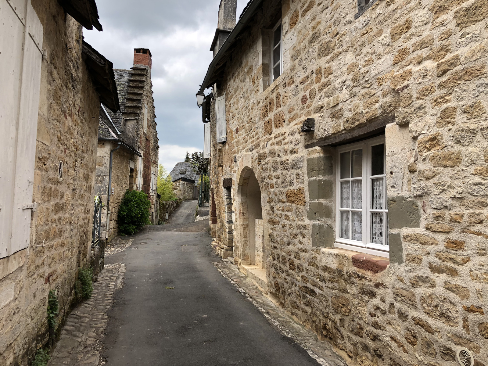 Picture France Turenne 2018-04 151 - Views Turenne