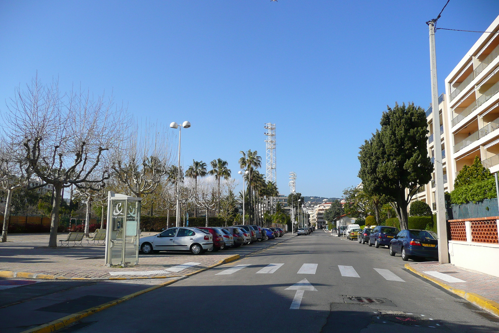 Picture France Cannes Avenue de Lerins 2008-03 9 - Perspective Avenue de Lerins