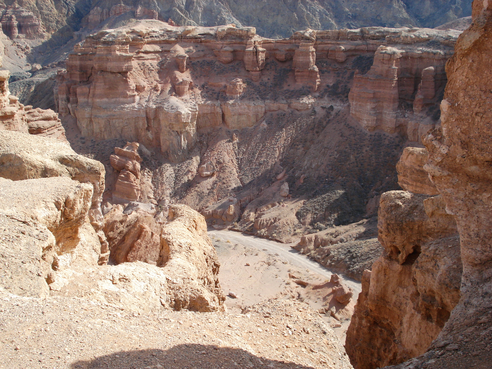 Picture Kazakhstan Charyn Canyon 2007-03 53 - Trail Charyn Canyon