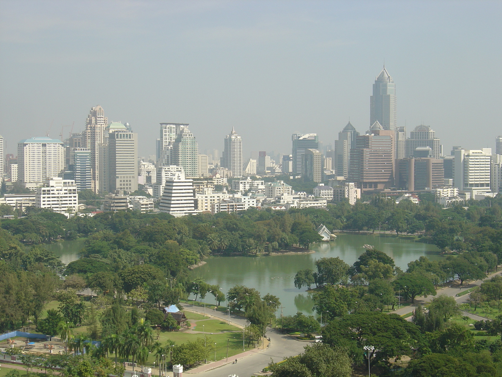 Picture Thailand Bangkok Dusit Tani Hotel 2005-12 43 - Sightseeing Dusit Tani Hotel