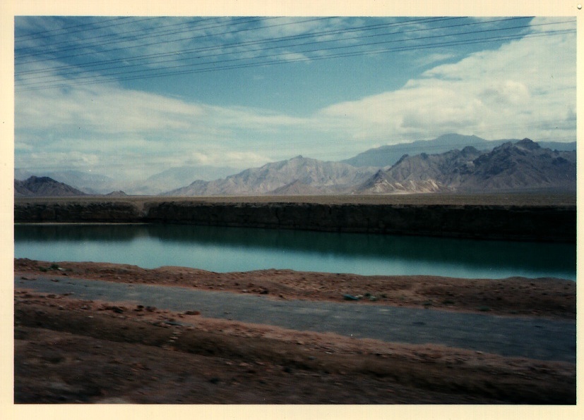 Picture Tibet Road Golmut to Lhasa 1994-07 1 - Car Road Golmut to Lhasa