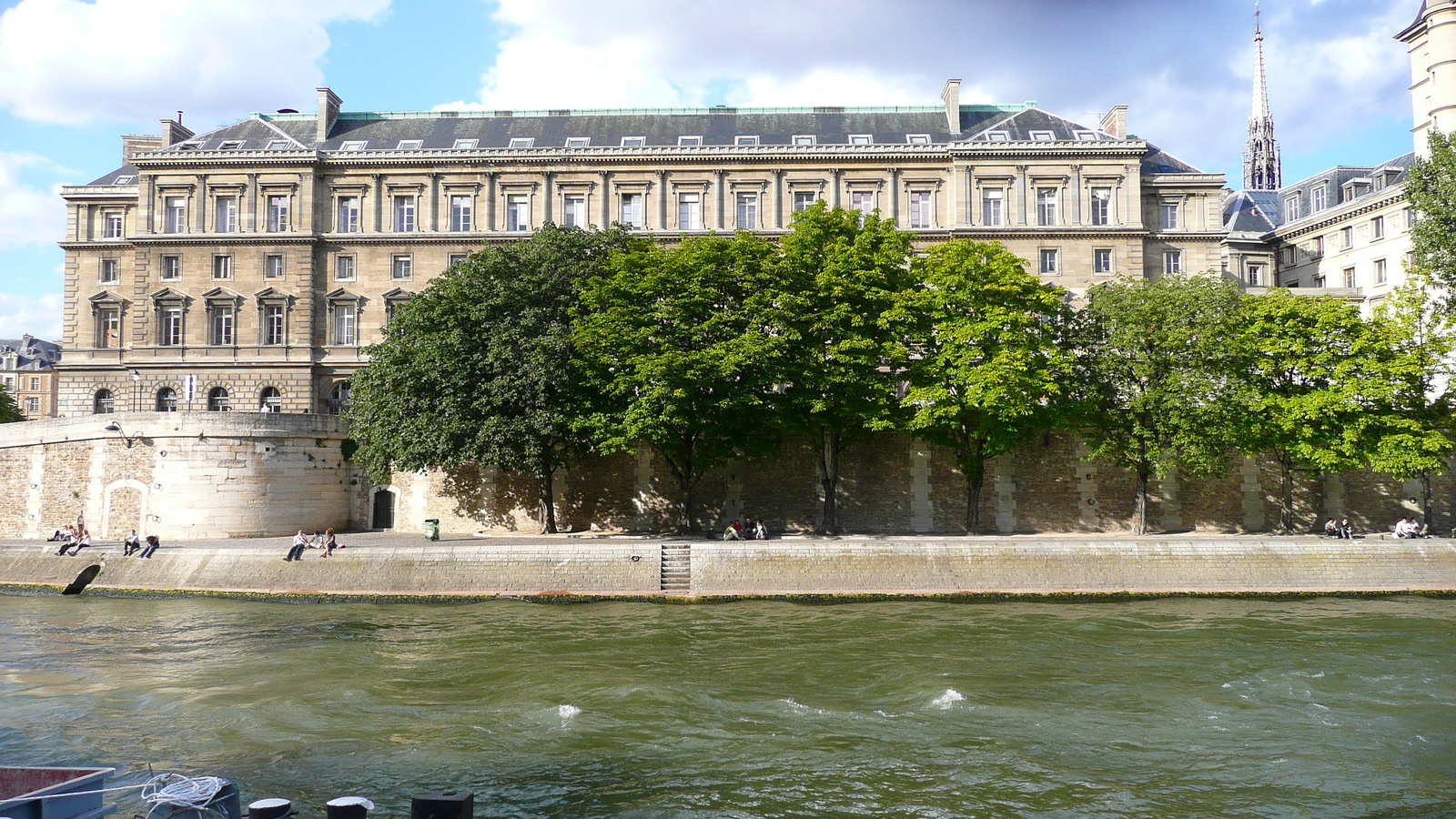 Picture France Paris La seine banks 2007-07 12 - Shopping Mall La seine banks