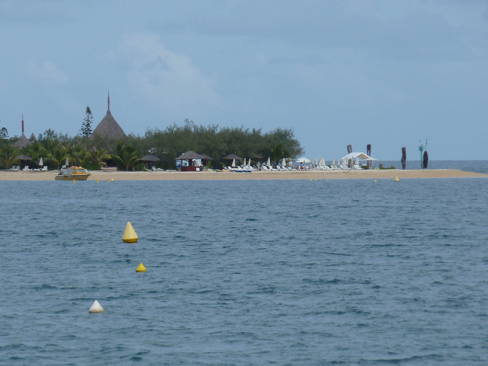 Picture New Caledonia Noumea Anse Vata 2010-05 20 - View Anse Vata