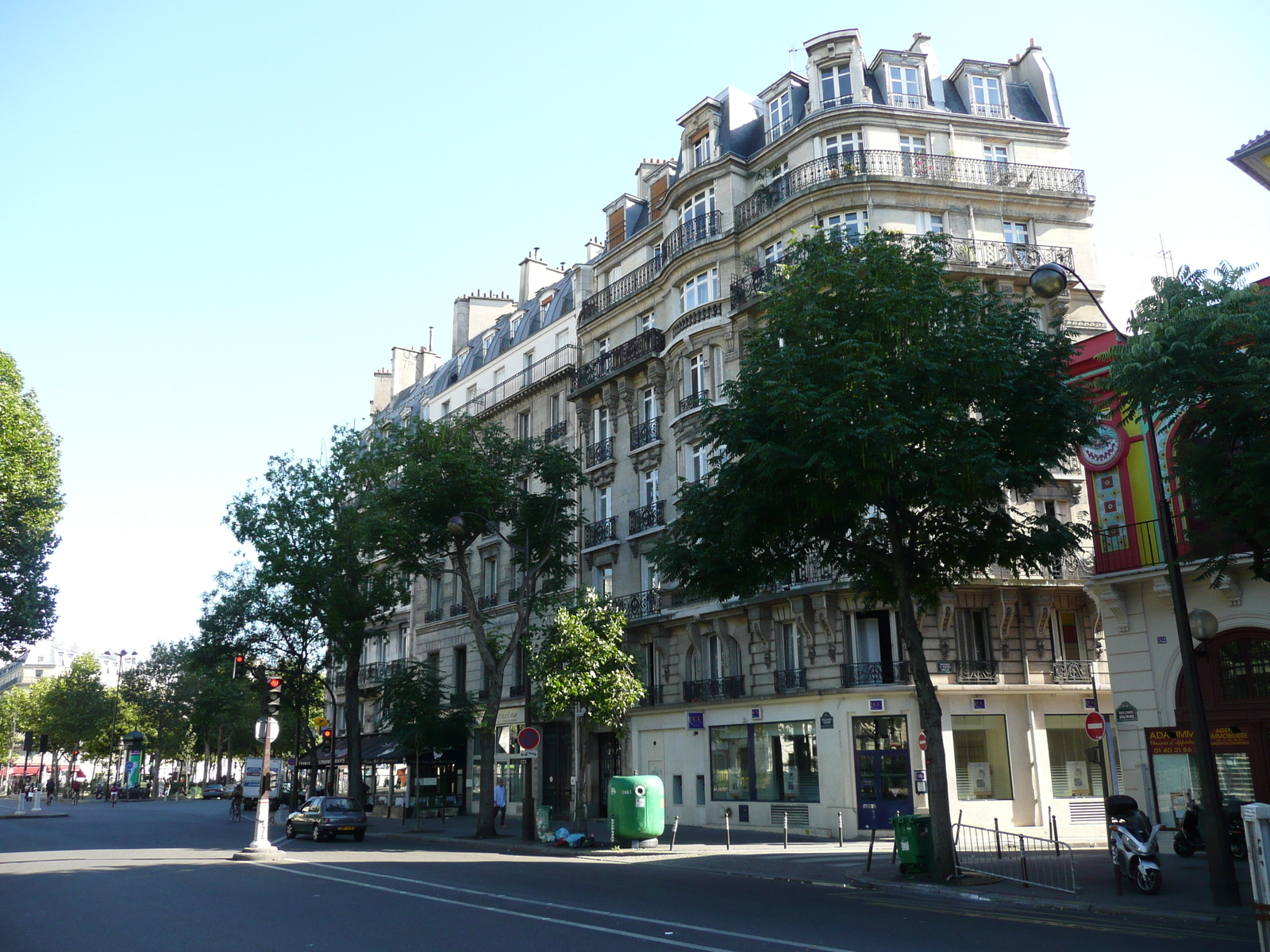 Picture France Paris Canal St Martin 2007-08 45 - Tourist Places Canal St Martin