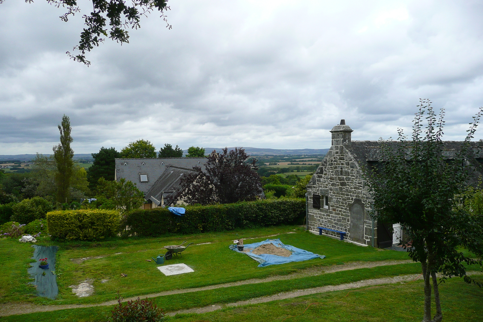 Picture France Locronan 2008-07 1 - Photographer Locronan