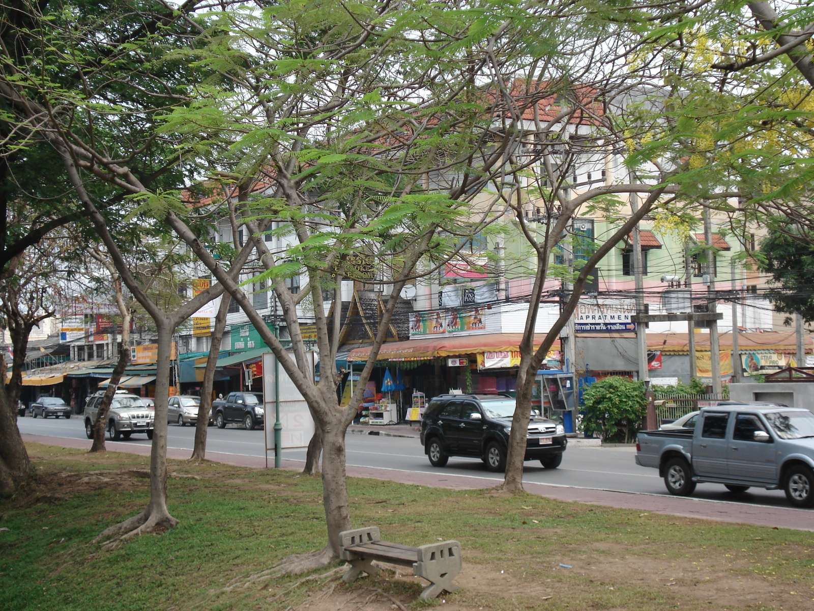 Picture Thailand Chiang Mai Inside Canal Arrak Road(Canal) 2006-04 11 - Flights Arrak Road(Canal)