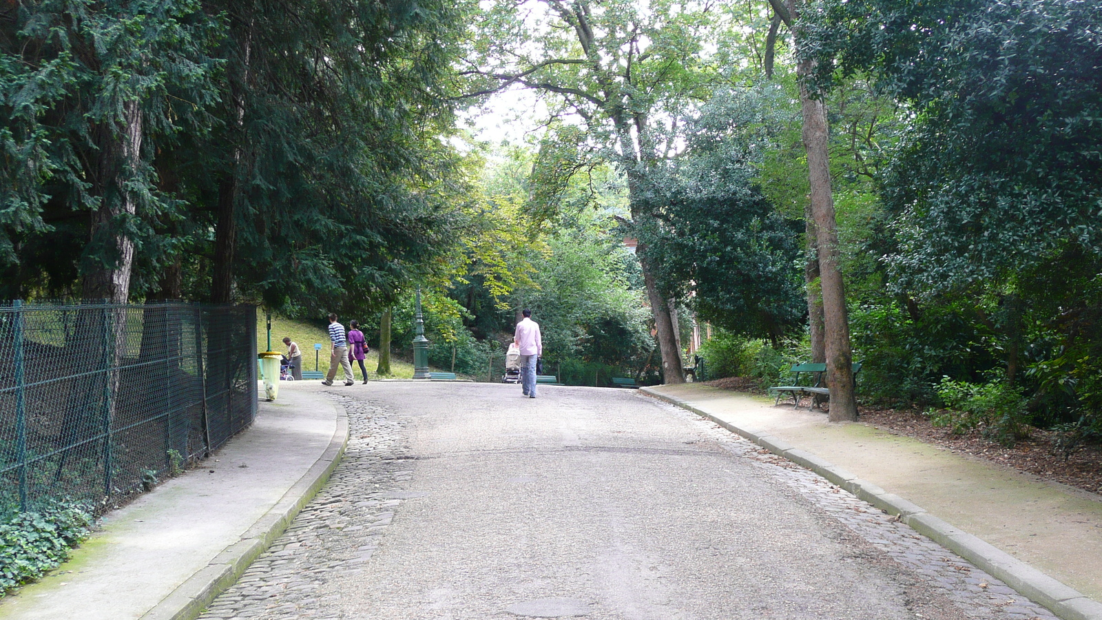 Picture France Paris Butes Chaumont 2007-08 15 - Photographers Butes Chaumont