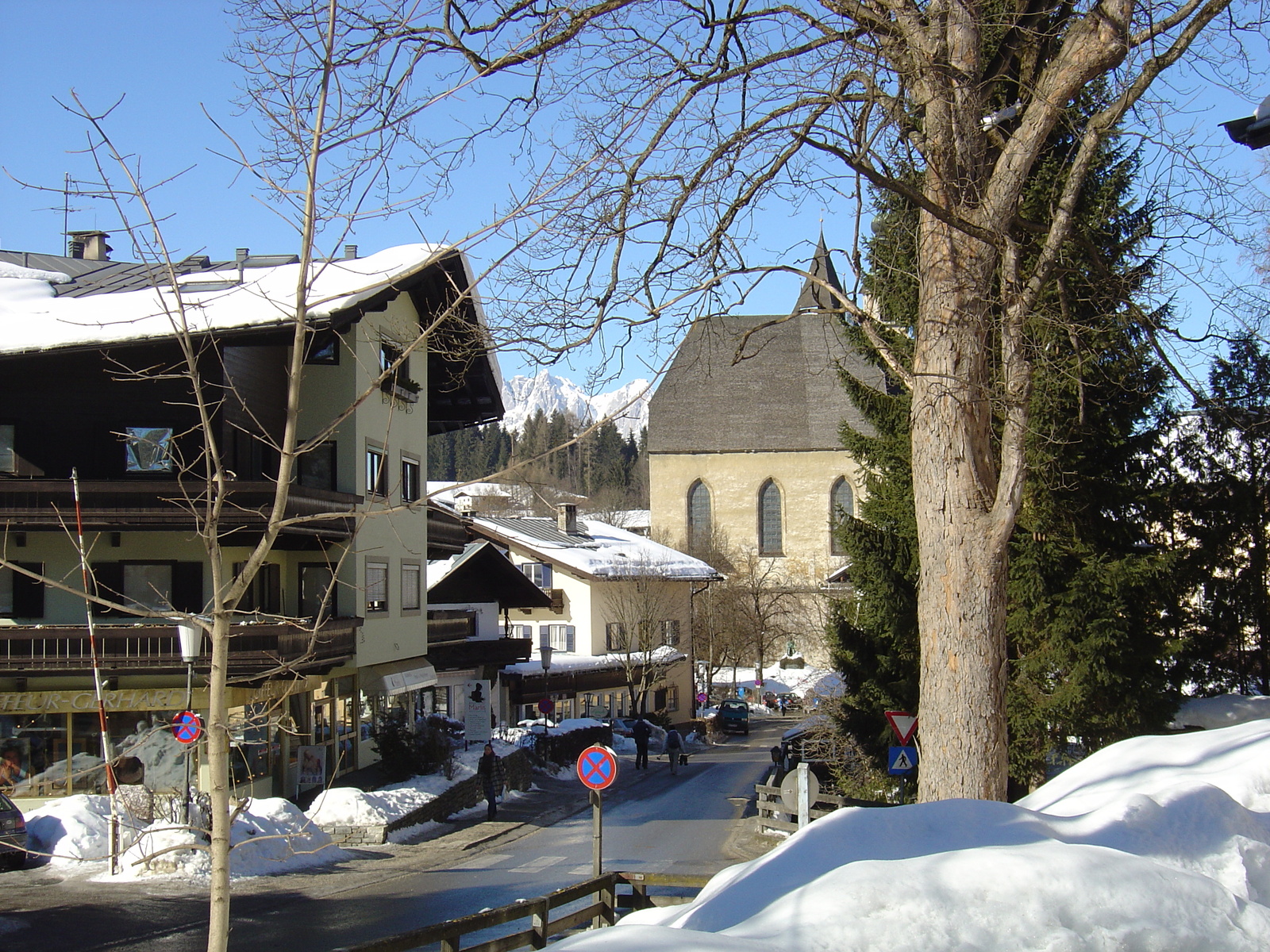 Picture Austria Kitzbuhel 2005-03 2 - Shopping Mall Kitzbuhel