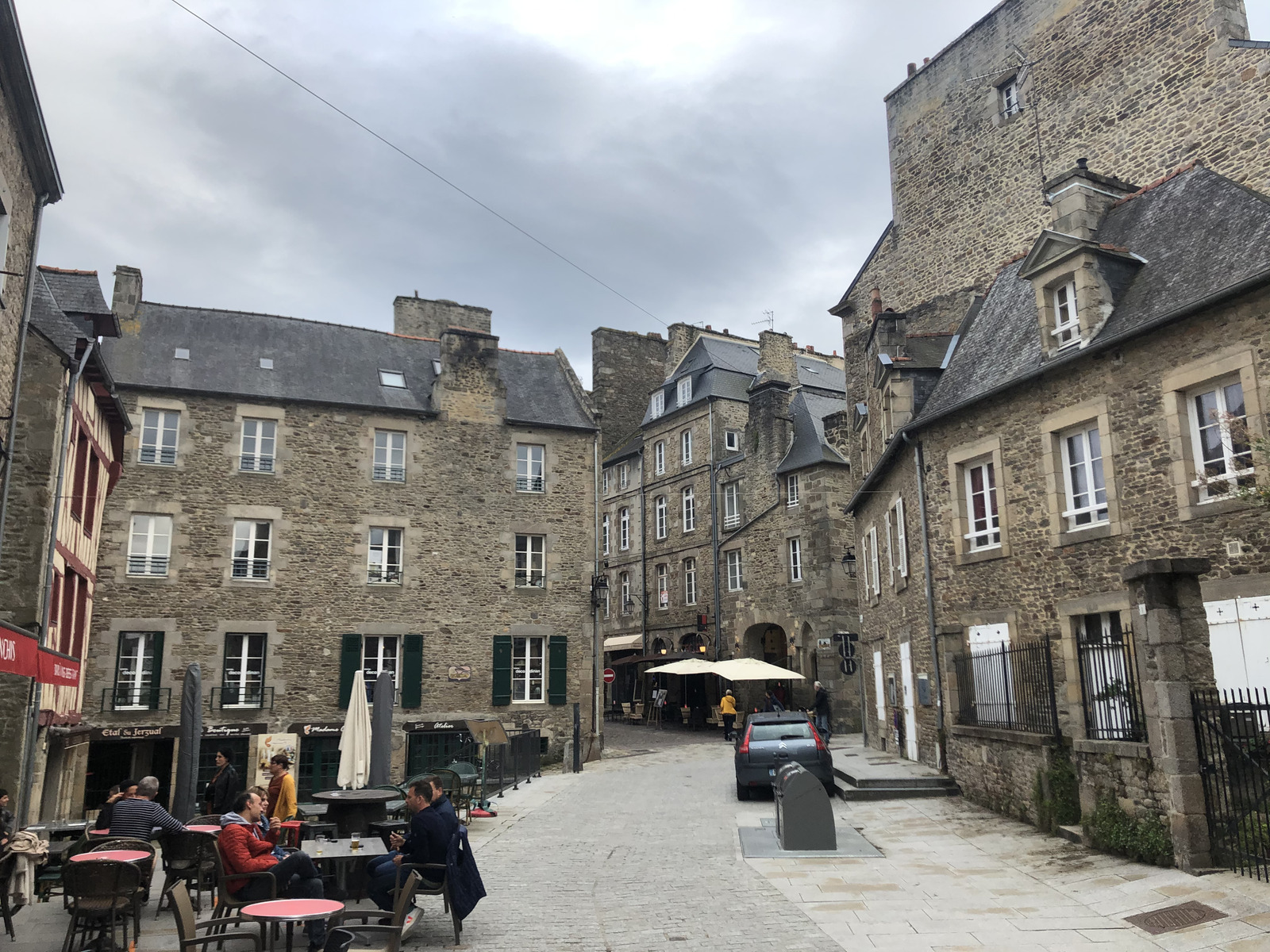 Picture France Dinan 2020-06 82 - Shopping Mall Dinan