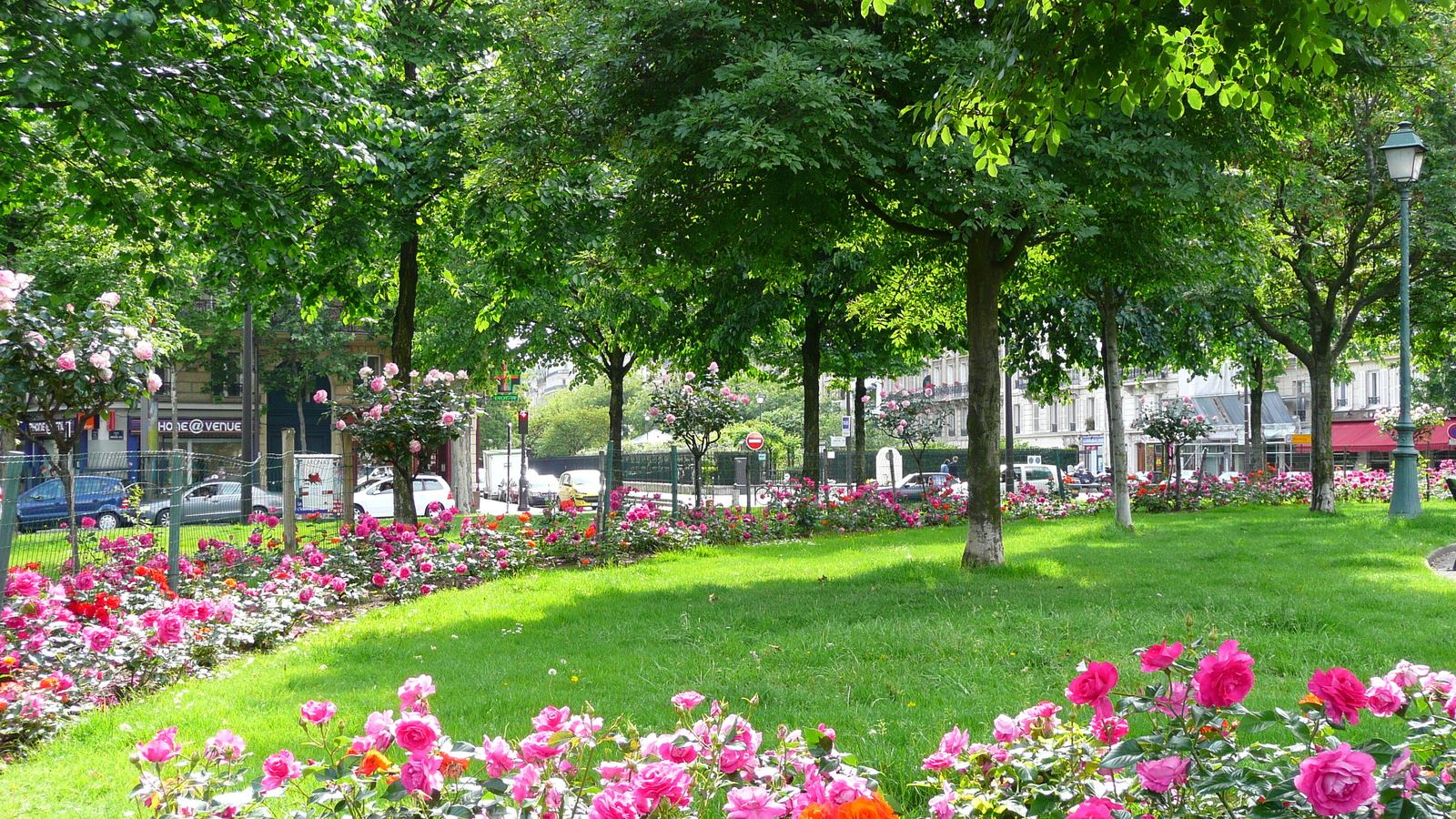 Picture France Paris 17th Arrondissement Place Pereire 2007-05 4 - Perspective Place Pereire