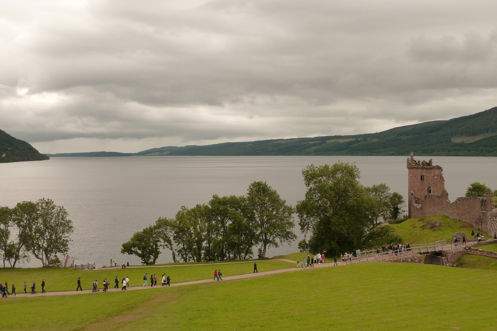 Picture United Kingdom Scotland Urquhart Castle (Loch Ness) 2011-07 30 - Sightseeing Urquhart Castle (Loch Ness)