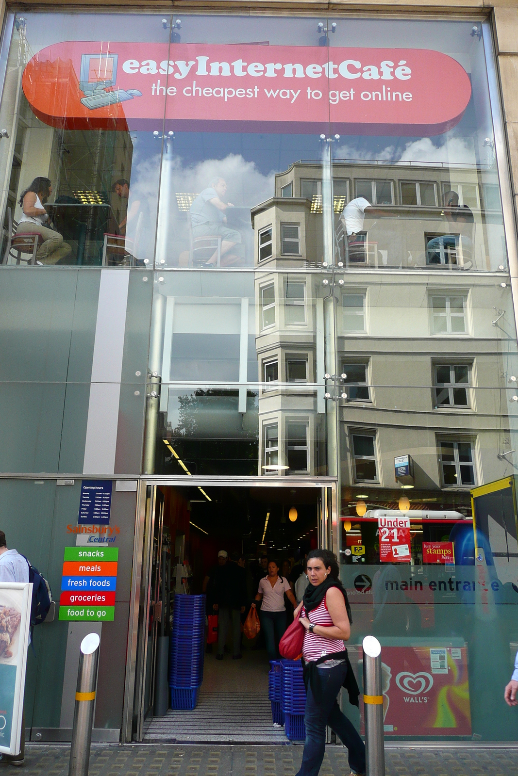 Picture United Kingdom London Tottenham Court Road 2007-09 39 - Sightseeing Tottenham Court Road