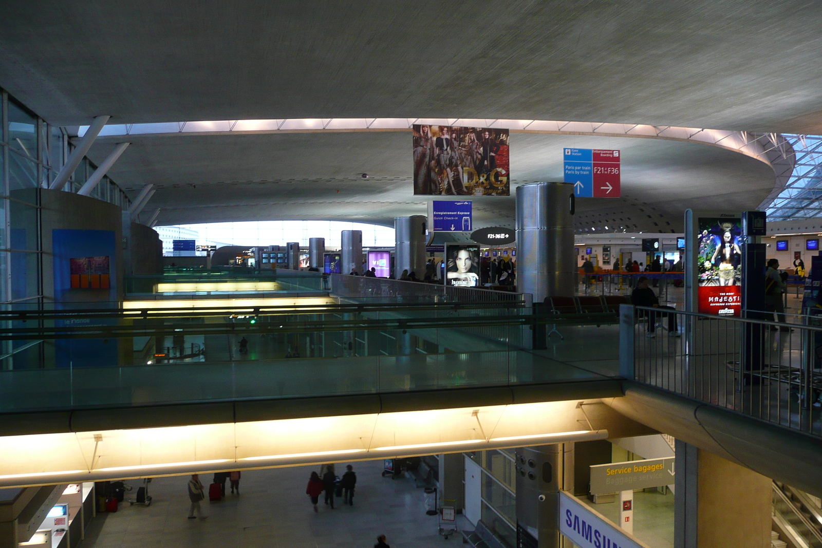 Picture France Paris Charles de Gaulle Airport 2007-11 31 - Perspective Paris Charles de Gaulle Airport