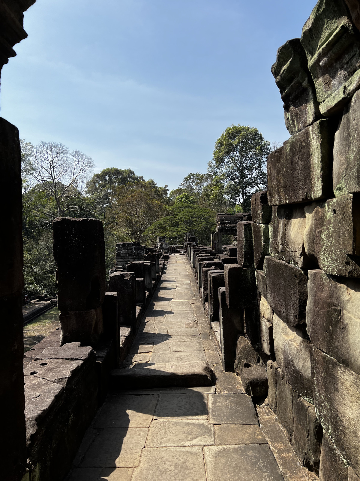 Picture Cambodia Siem Reap Baphuon 2023-01 26 - Sightseeing Baphuon