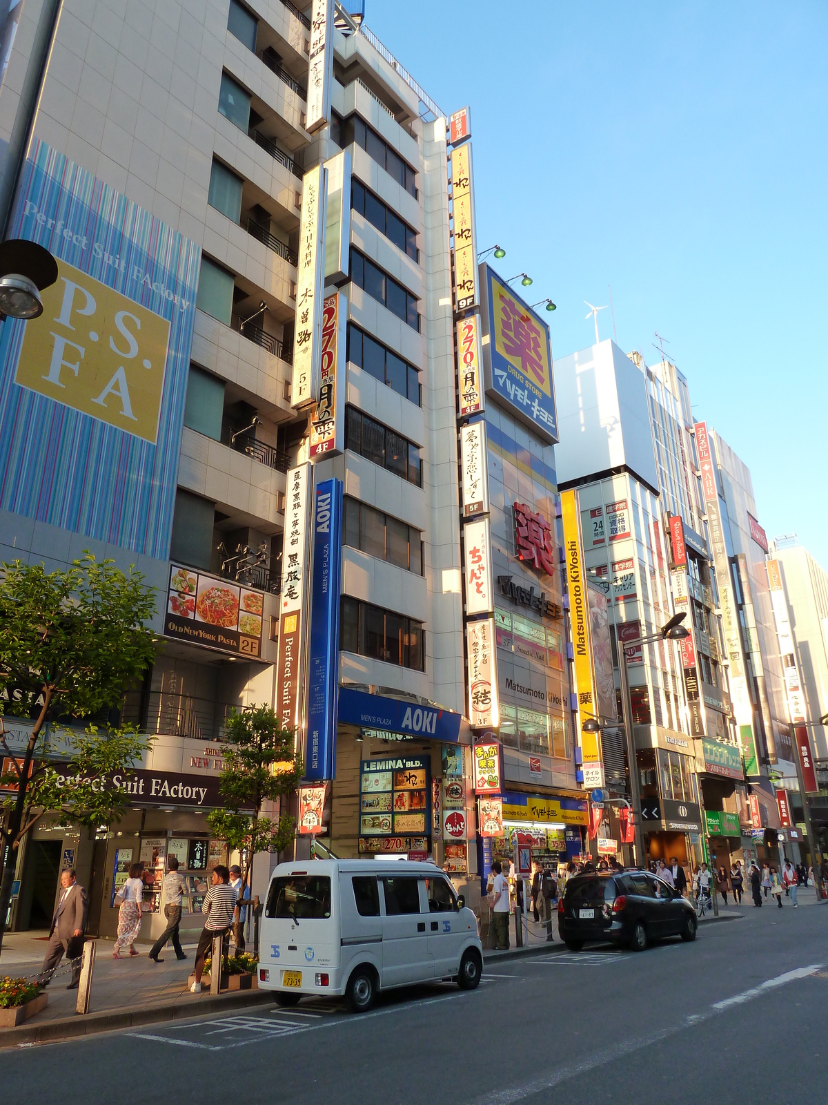 Picture Japan Tokyo Shinjuku 2010-06 57 - Discover Shinjuku