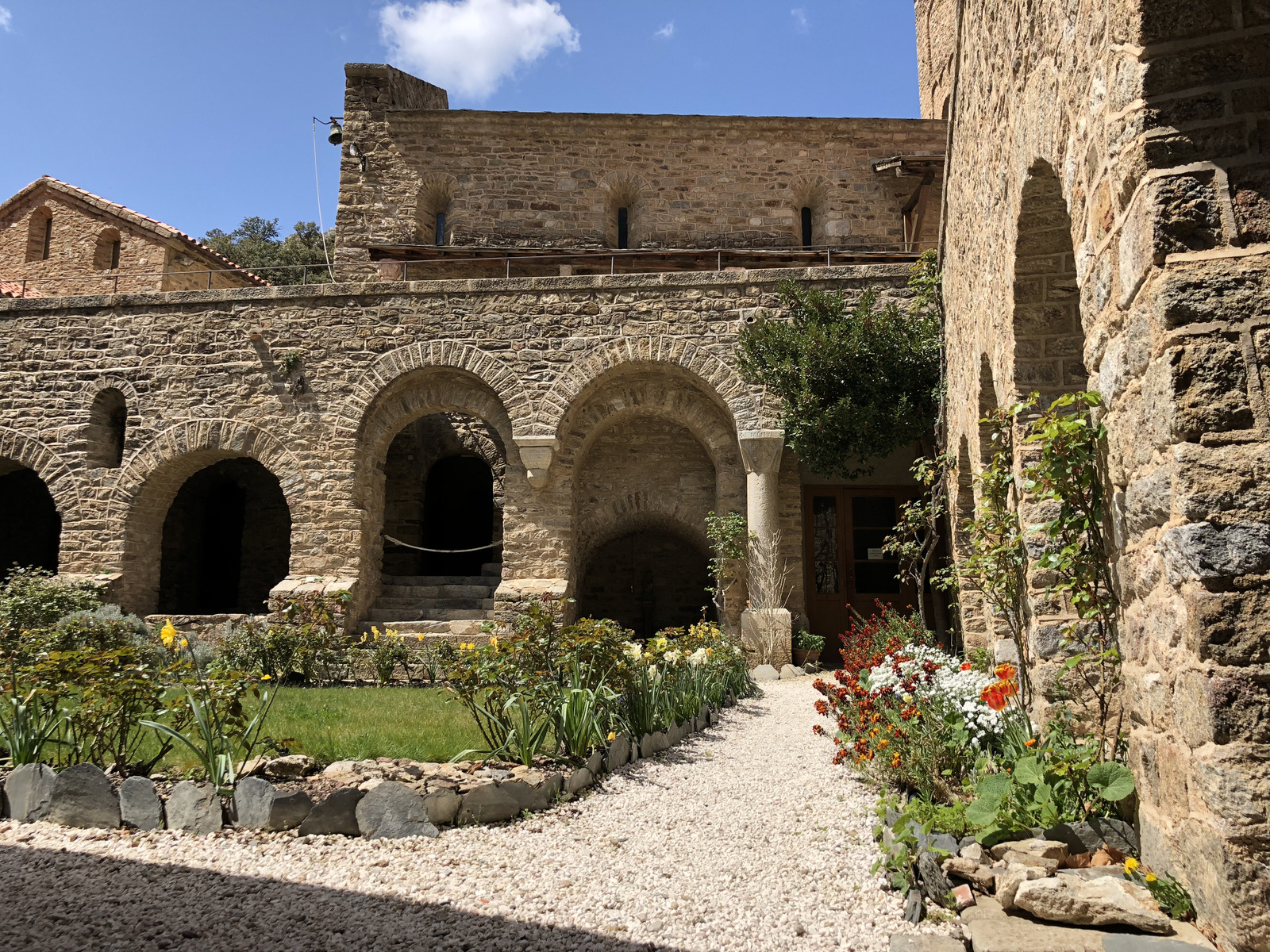 Picture France Abbaye Saint Martin du Canigou 2018-04 133 - Road Map Abbaye Saint Martin du Canigou