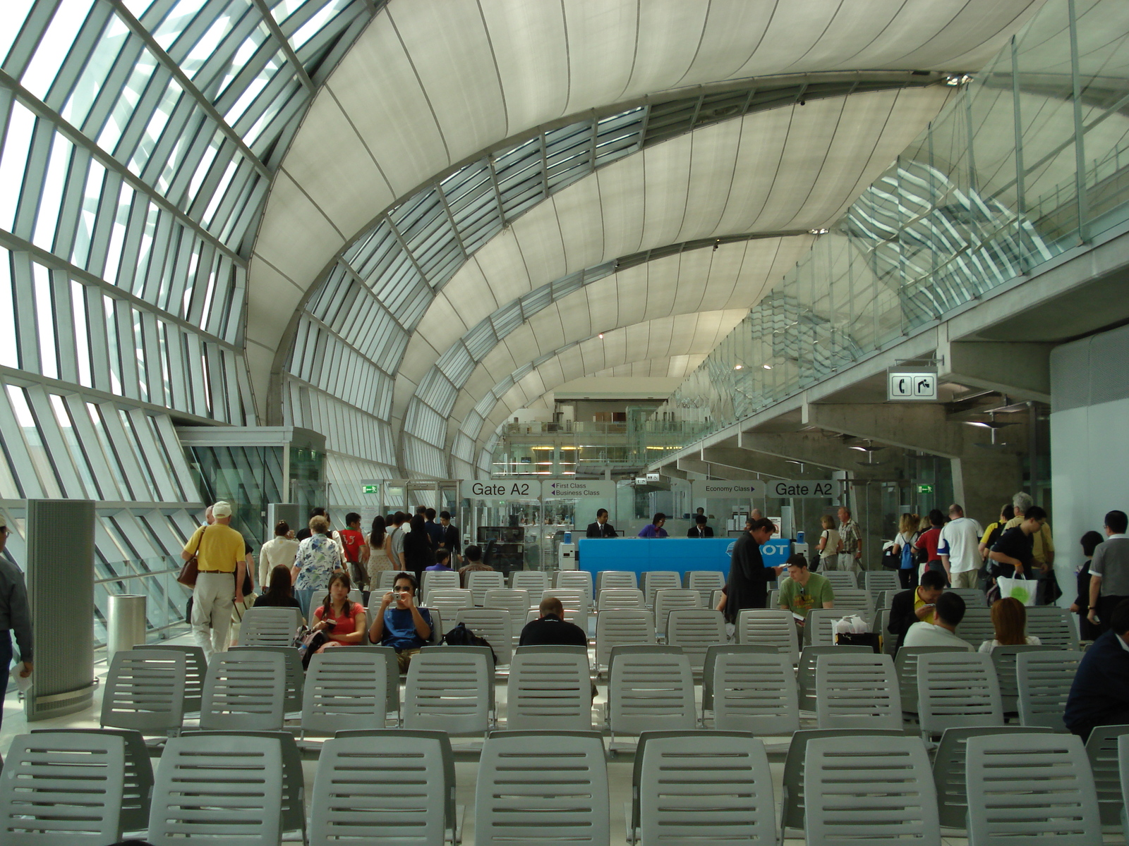 Picture Thailand Bangkok Suvarnabhumi Airport 2007-02 27 - Photographers Suvarnabhumi Airport