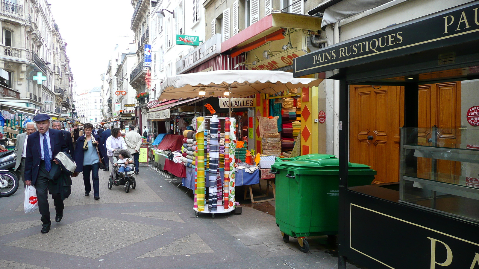 Picture France Paris 17th Arrondissement Rue Levis 2007-05 41 - Flights Rue Levis