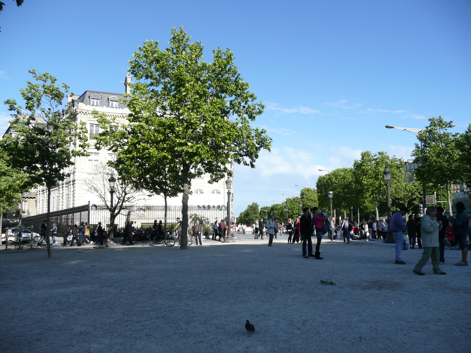 Picture France Paris Etoile and Arc de Triomphe 2007-05 70 - Car Rental Etoile and Arc de Triomphe