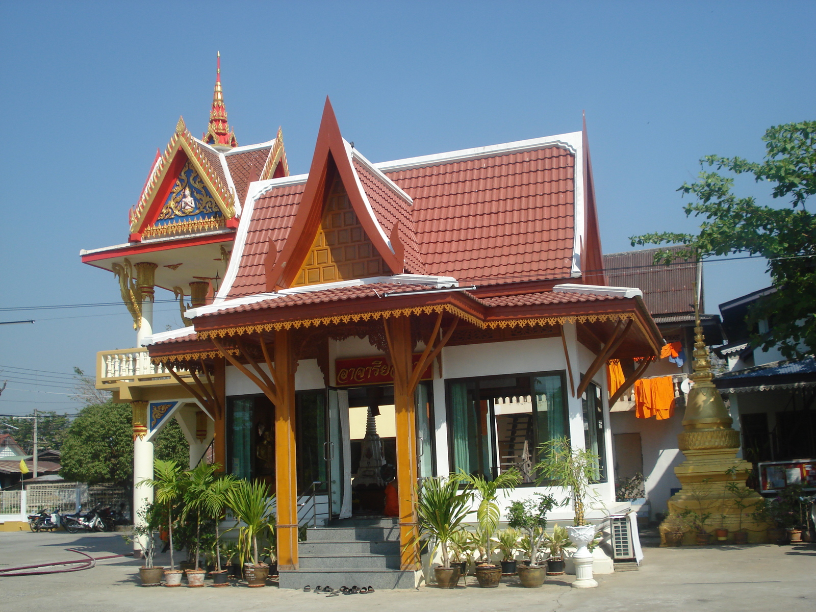 Picture Thailand Phitsanulok Wat Kuhasawan 2008-01 28 - Sight Wat Kuhasawan