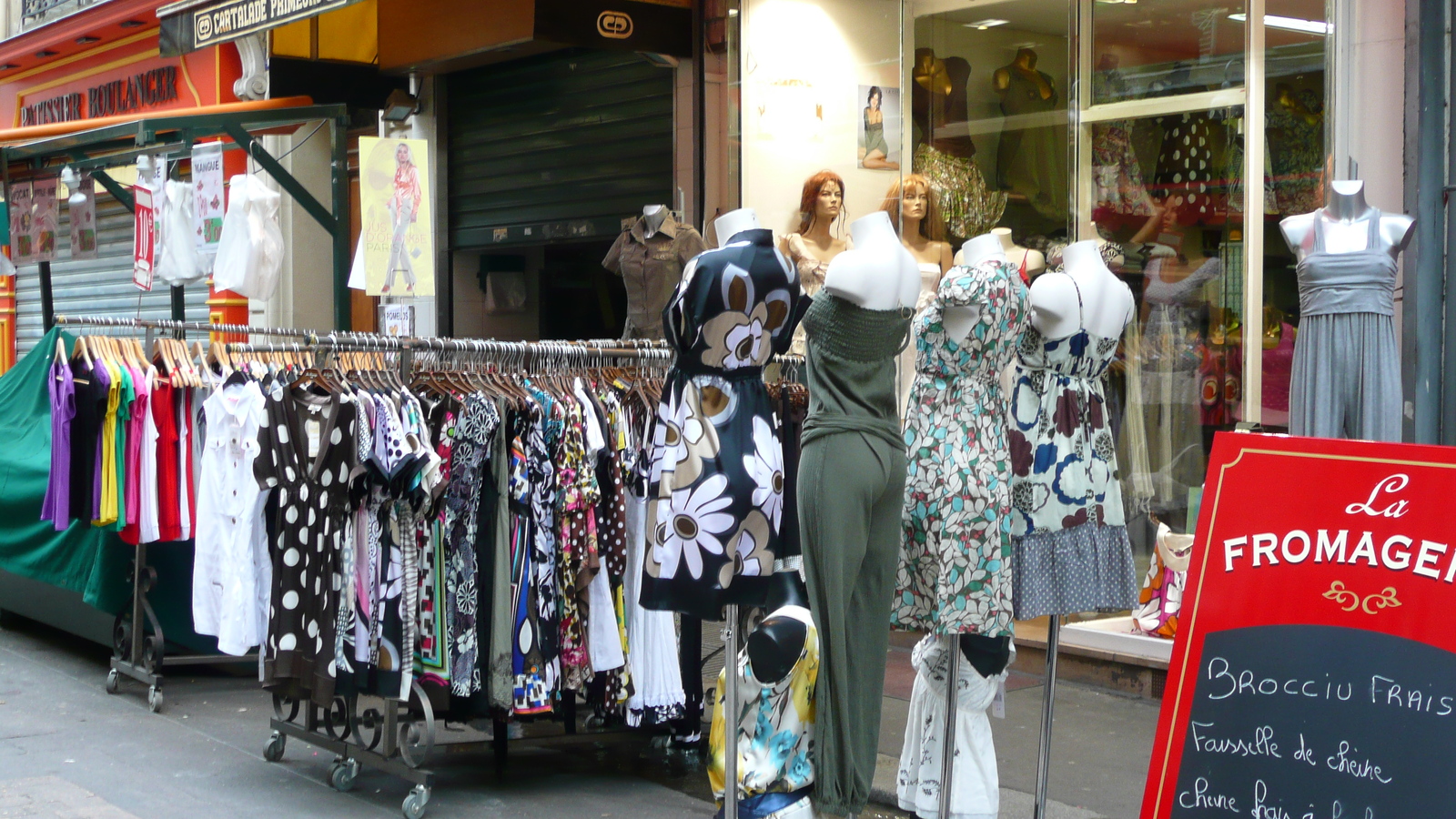 Picture France Paris 17th Arrondissement Rue Levis 2007-05 16 - Photographer Rue Levis