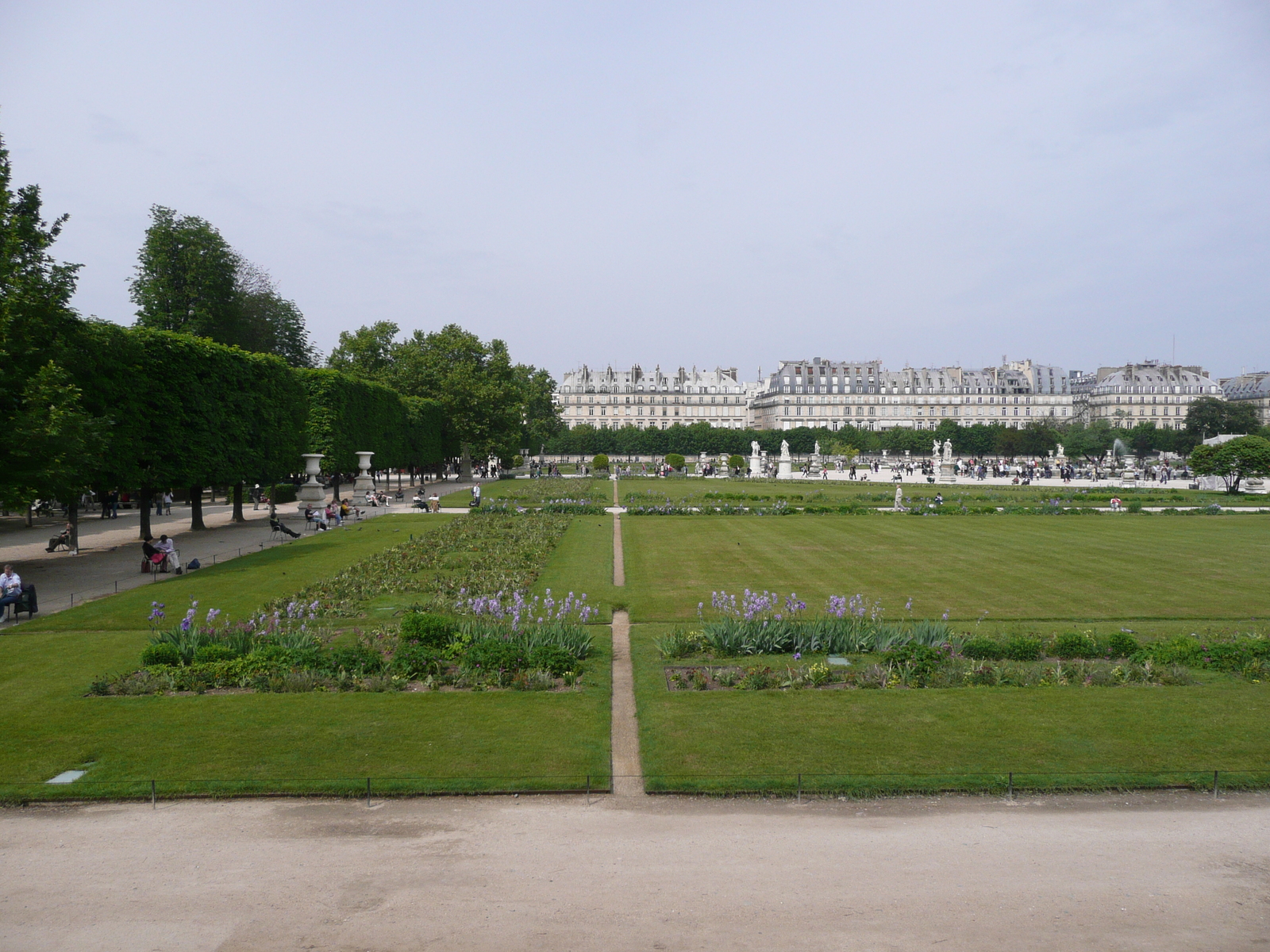 Picture France Paris Garden of Tuileries 2007-05 272 - Shopping Mall Garden of Tuileries