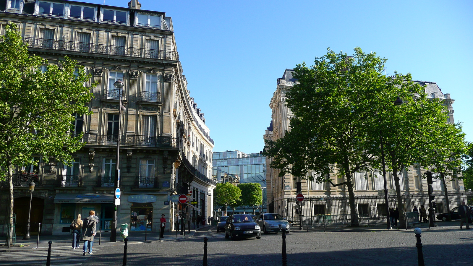 Picture France Paris Etoile and Arc de Triomphe 2007-05 24 - Trip Etoile and Arc de Triomphe