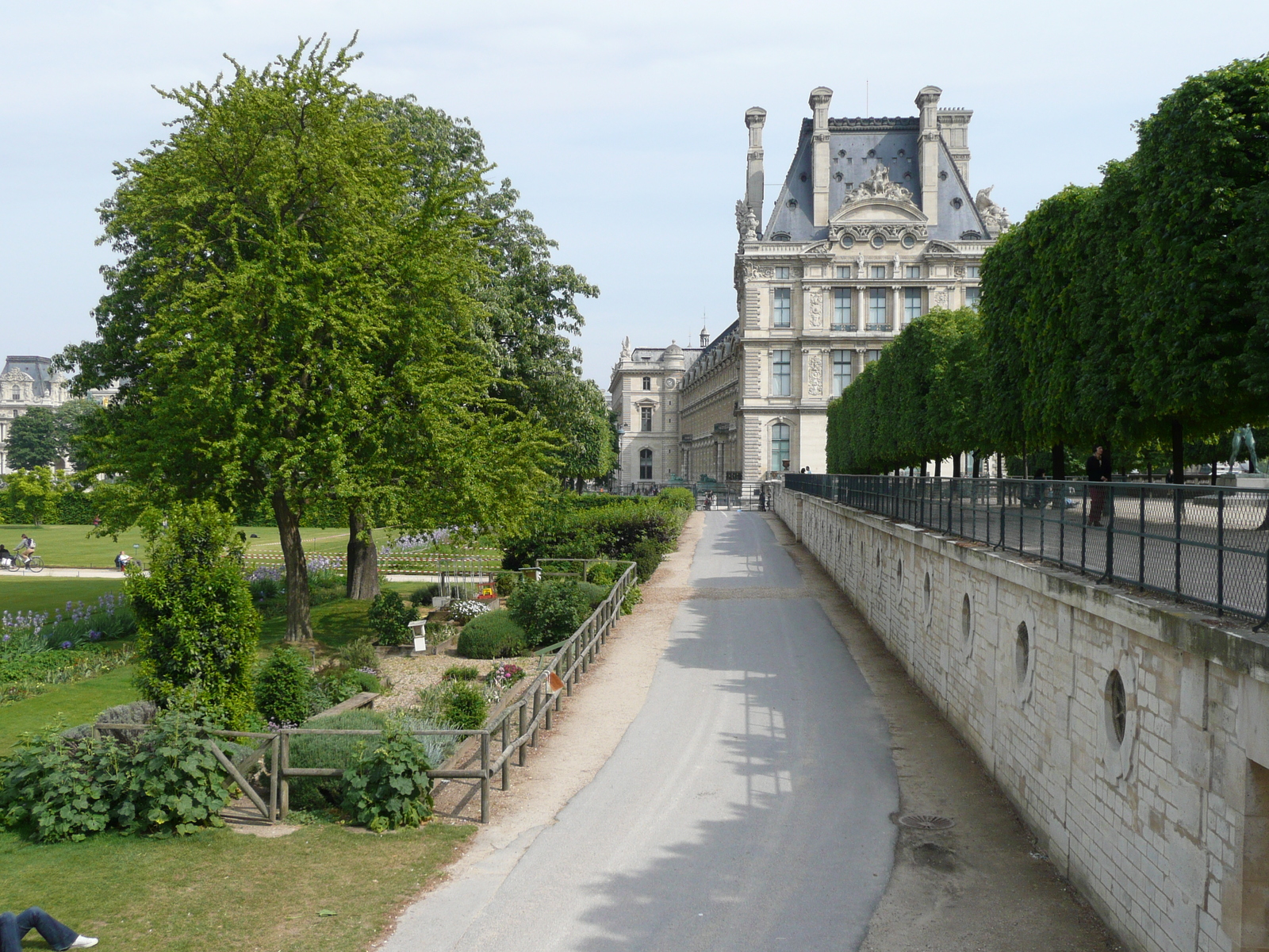 Picture France Paris Garden of Tuileries 2007-05 174 - Store Garden of Tuileries