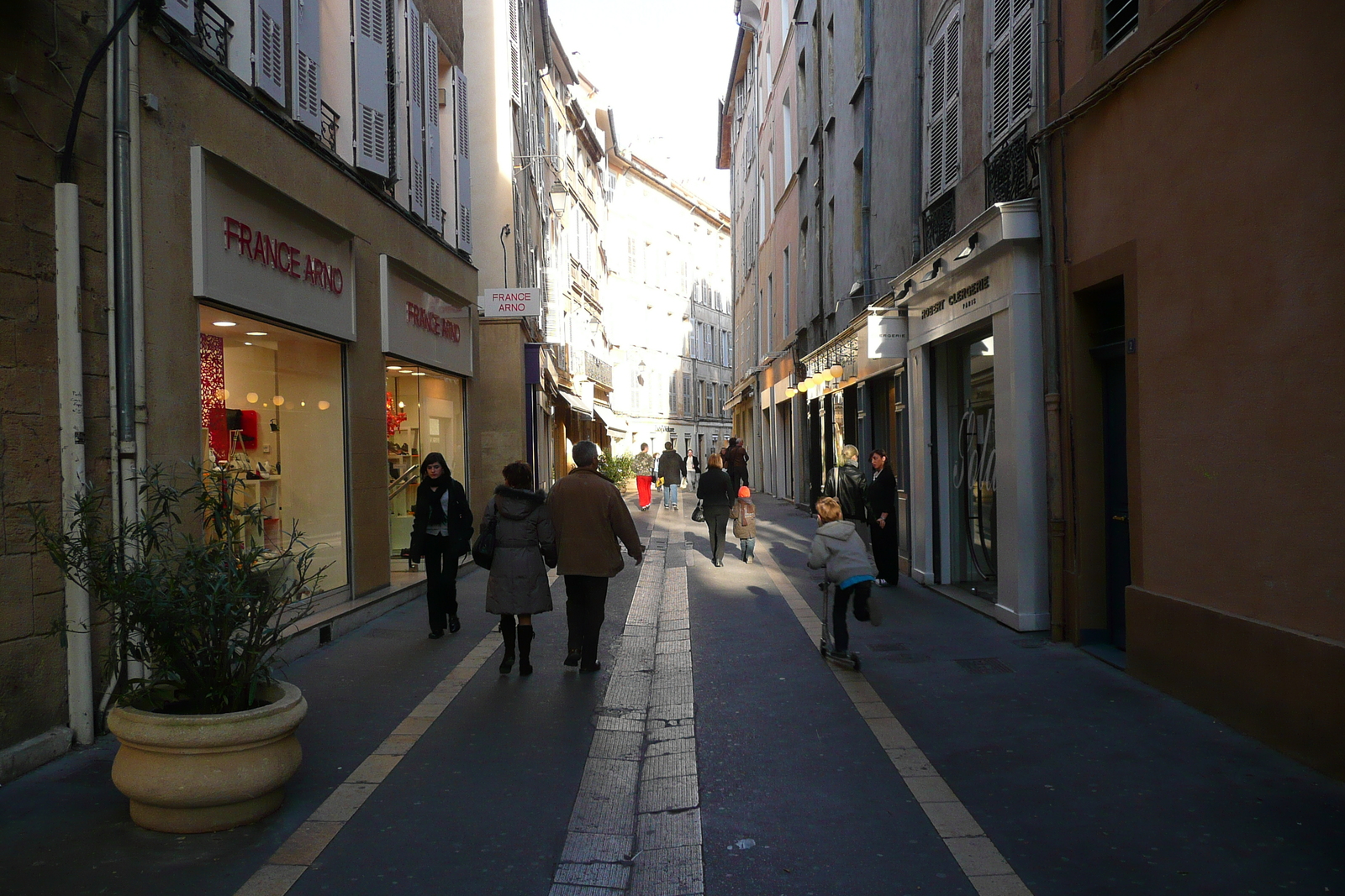 Picture France Aix en Provence 2008-04 5 - Shopping Mall Aix en Provence