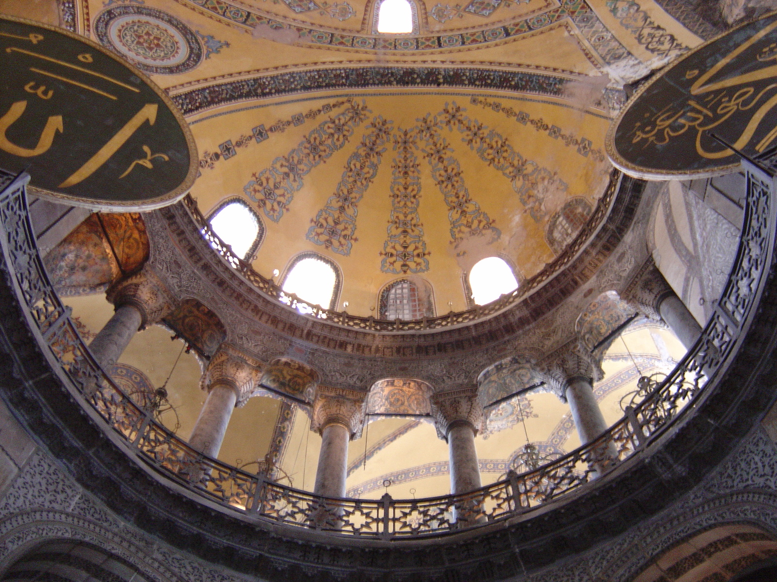 Picture Turkey Istanbul Ayasofya 2004-12 48 - Store Ayasofya