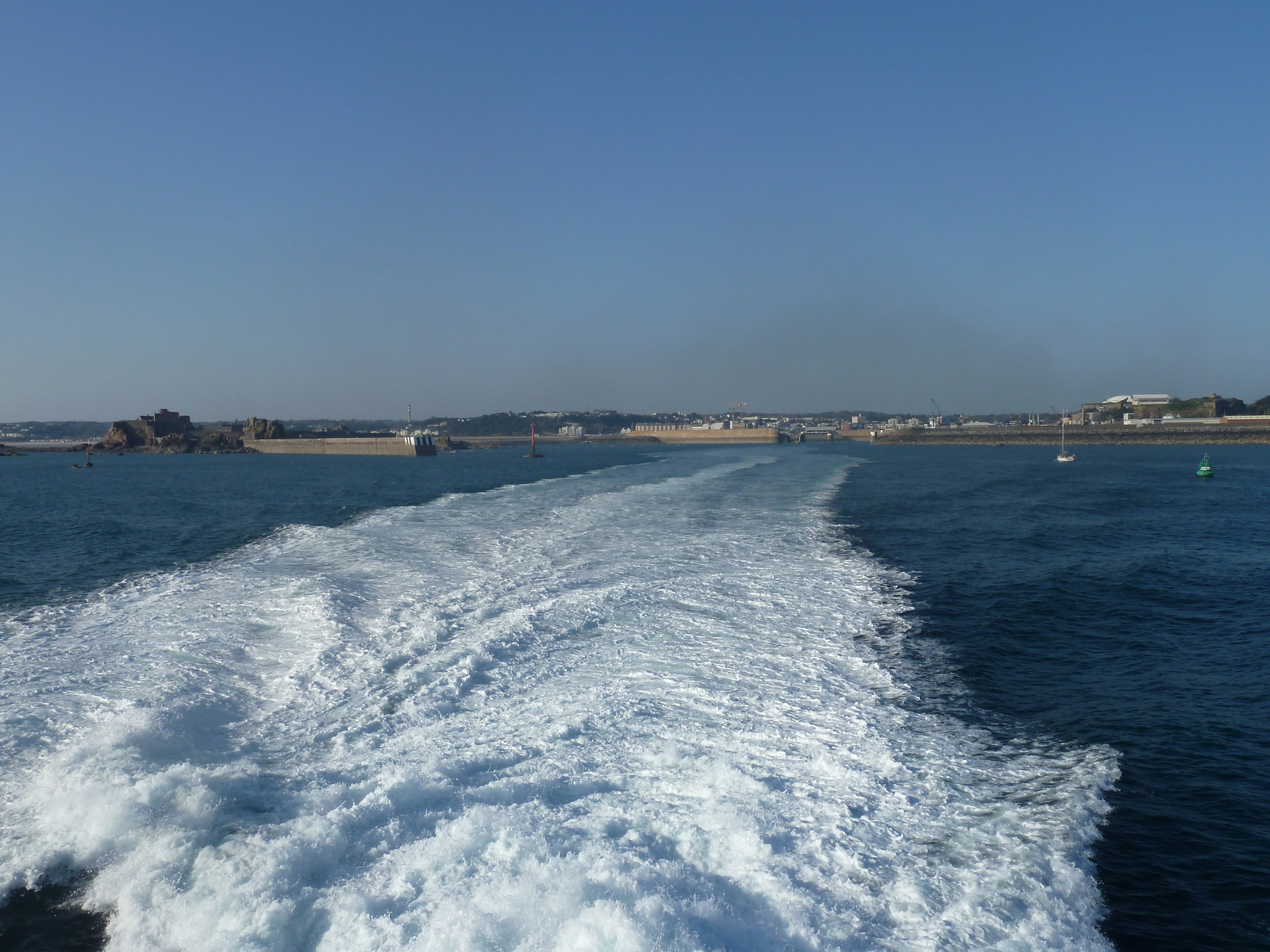 Picture France Boat from St Malo to Jersey 2010-04 28 - Store Boat from St Malo to Jersey