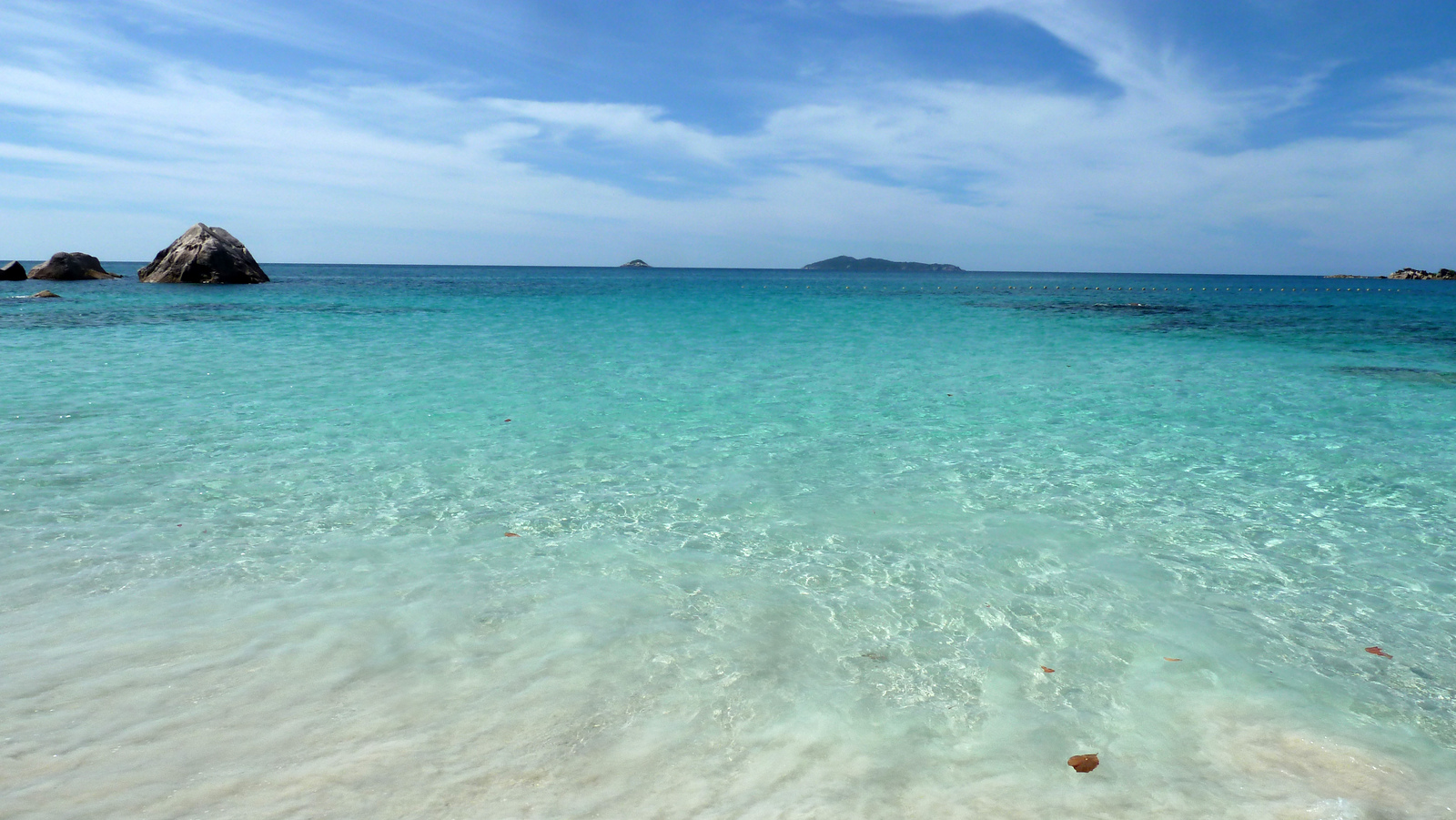 Picture Seychelles Anse Lazio 2011-10 102 - Tourist Anse Lazio