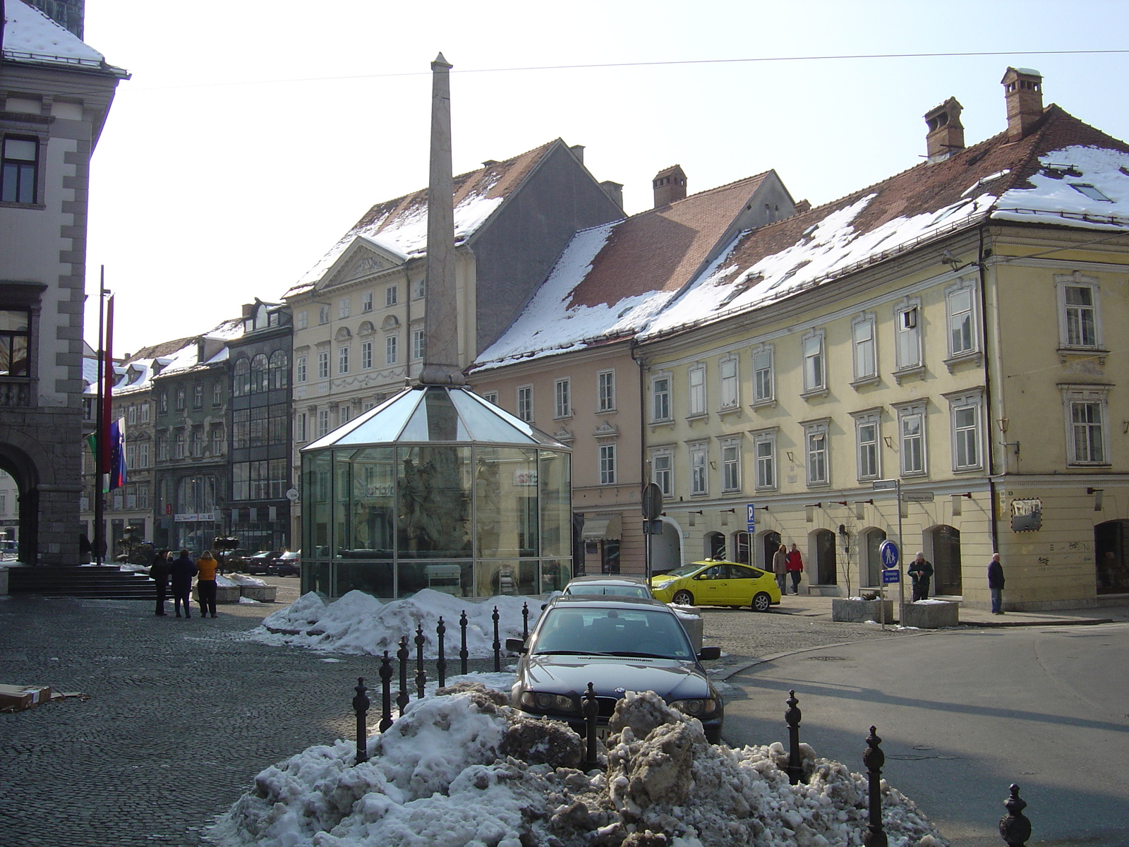 Picture Slovenia Ljubljana 2005-03 43 - Car Ljubljana