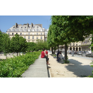 Picture France Paris Garden of Tuileries 2007-05 162 - Perspective Garden of Tuileries