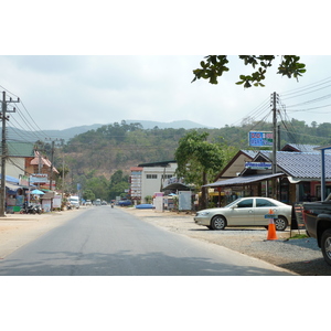 Picture Thailand Ko Chang Island road 2011-02 61 - Randonee Island road