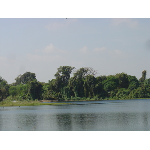 Picture Myanmar Yangon Dusit Inya Lake Hotel 2005-01 11 - Sightseeing Dusit Inya Lake Hotel