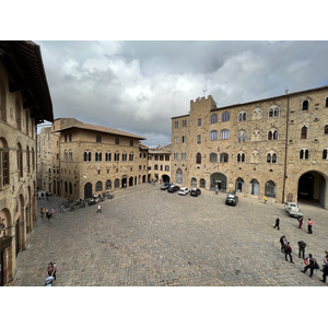 Picture Italy Volterra Palazzo dei Priori 2021-09 29 - Perspective Palazzo dei Priori