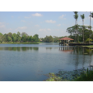 Picture Myanmar Yangon Dusit Inya Lake Hotel 2005-01 5 - Tourist Places Dusit Inya Lake Hotel