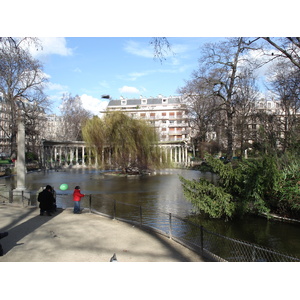 Picture France Paris Monceau Garden 2006-03 45 - Store Monceau Garden