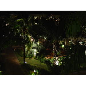 Picture Thailand Khao Lak Meridien Khao Lak Hotel By Night 2005-12 21 - Visit By Night