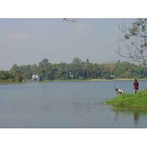 Picture Myanmar Yangon Dusit Inya Lake Hotel 2005-01 18 - Sightseeing Dusit Inya Lake Hotel