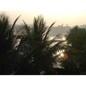 Picture Myanmar Yangon Kandawgyi Palace Hotel 2005-01 1 - Picture Kandawgyi Palace Hotel